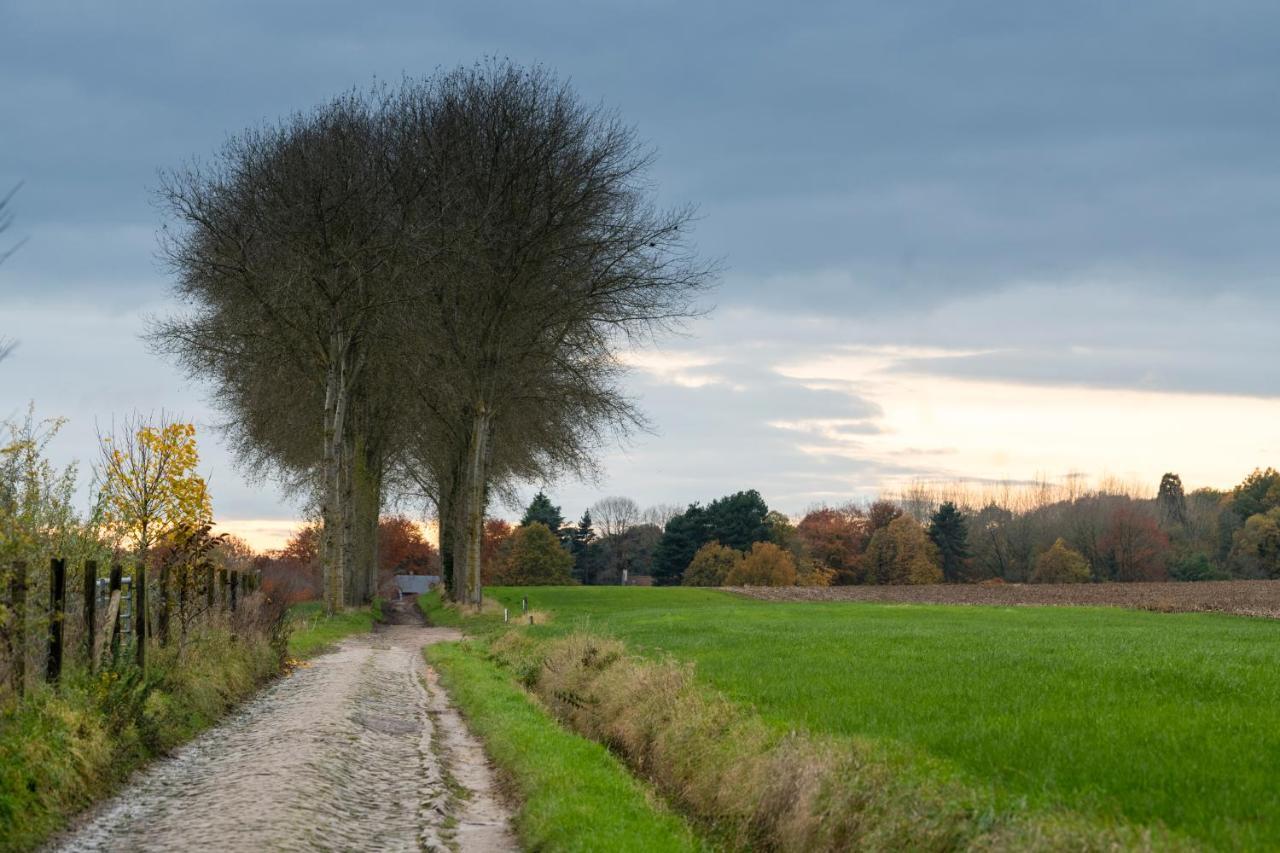 B&B Amelhof Meise ภายนอก รูปภาพ