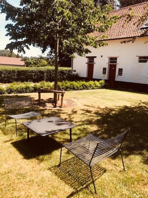 B&B Amelhof Meise ภายนอก รูปภาพ
